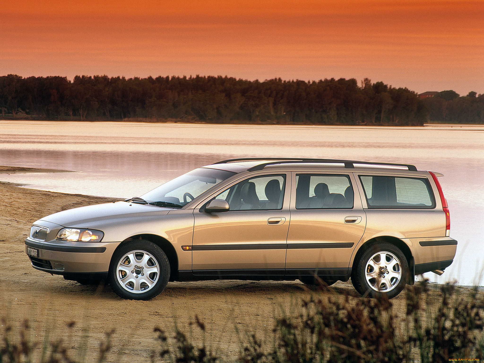 Универсал 1 7. Volvo s60 универсал. Volvo v70. Volvo v70 2000. Вольво универсал 2000.